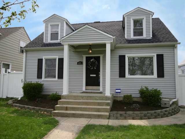 623 E Jeffrey Place, Columbus, OH 43214 - photo 1