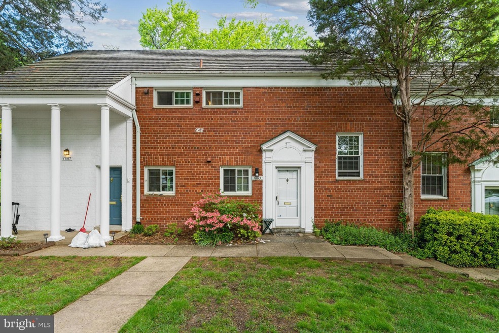 1665 Preston Rd, Alexandria, VA 22302 - photo 1
