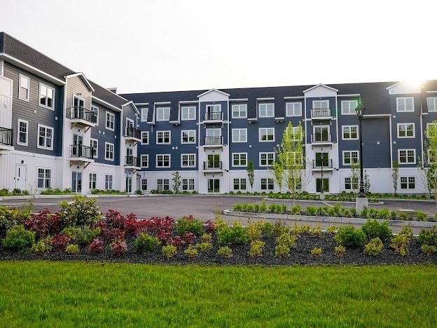 485 Blue Hills Pkwy unit 15, Milton, MA 02186 - photo 1