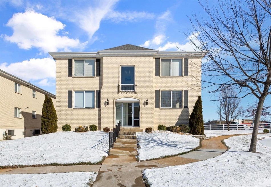 Welcome to 10011 Chardin Way