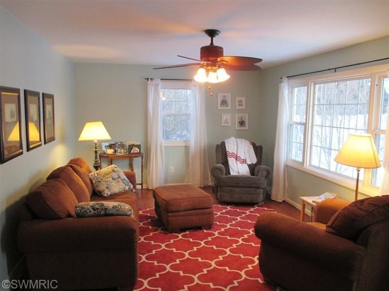 1045 64th St SW, Byron Center, MI 49315 - photo 1