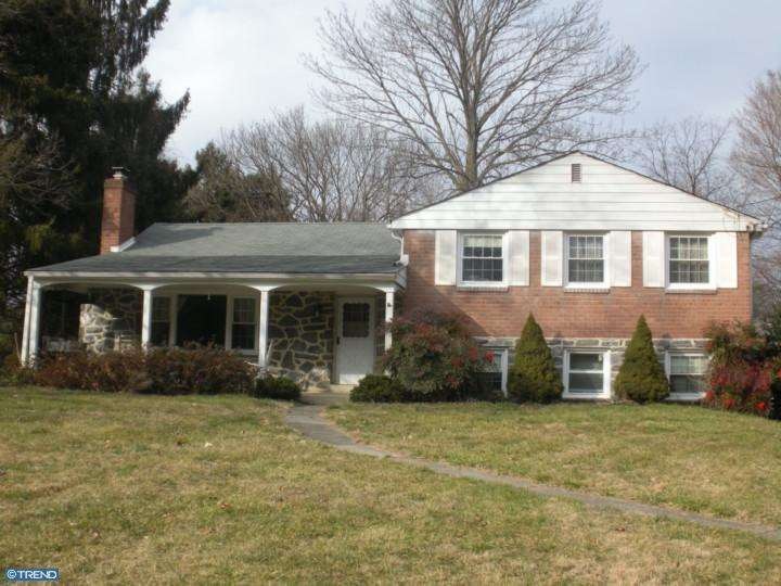 1449 Anthony Wayne Dr, Wayne, PA 19087 - photo 1