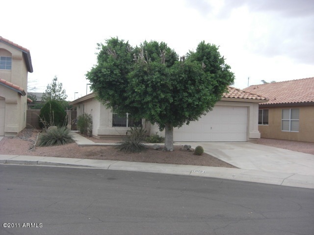 1025 W Chicago Court, Chandler, AZ 85224