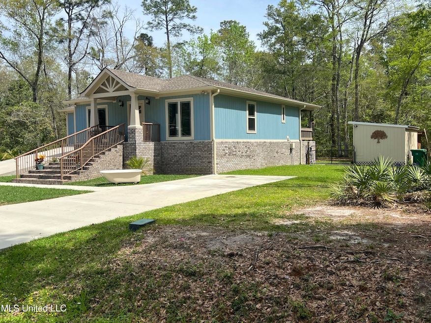 1020 Margaret St, Ocean Springs, MS 39564 - photo 1