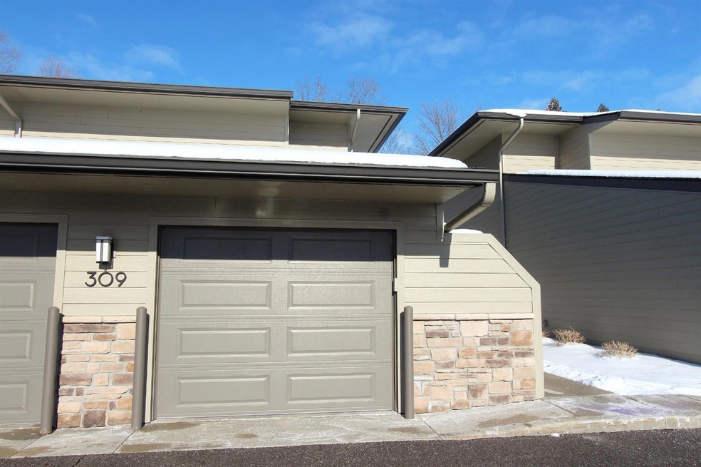 309 Legacy Ln unit 2B, Laporte, IN 46350 - photo 1