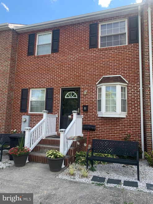 201 Clements St unit 4, Moorefield, WV 26836 - photo 1