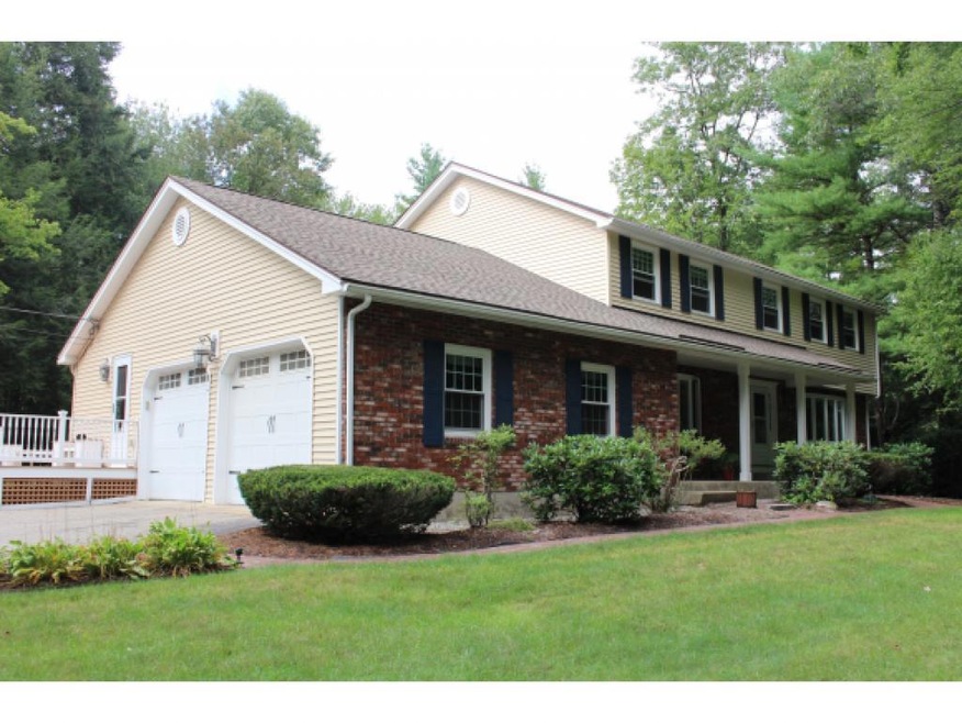 33 Strawberry Hill Rd, Bedford, NH 03110 - photo 1