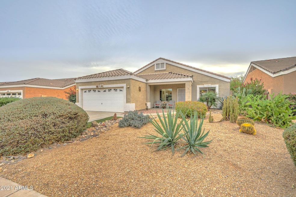 12171 W Dreyfus Dr-3