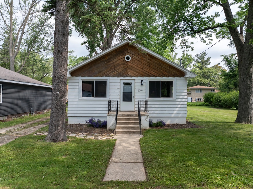 W1040 Florence Rd, Genoa City, WI 53128 - photo 1