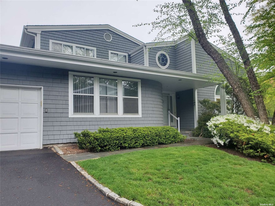 11 Tiffany Cir, Manhasset, NY 11030 - photo 1