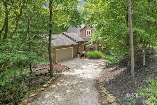 1899 Winnemucca Ln, Sugar Grove, OH 43155 - photo 1