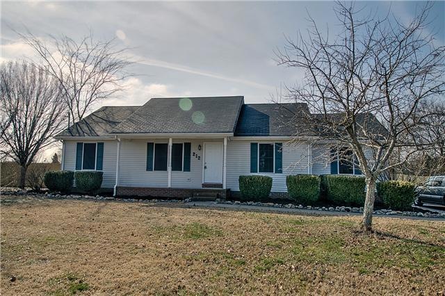 Welcome home! Huge yard, 1500+ sqft, 3/2!!