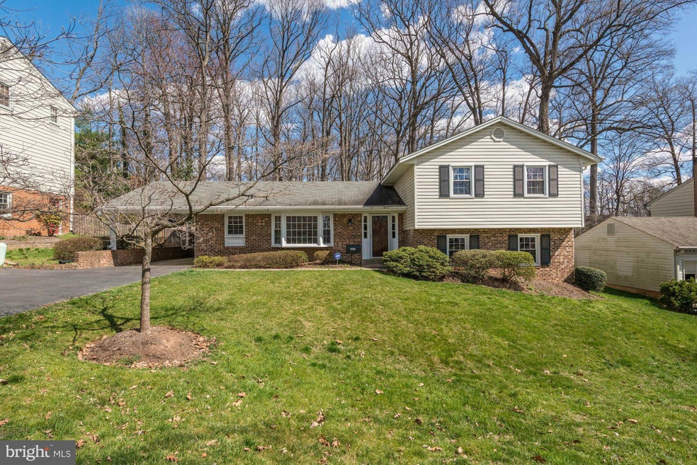 2337 N Oak St, Falls Church, VA 22046 - photo 1