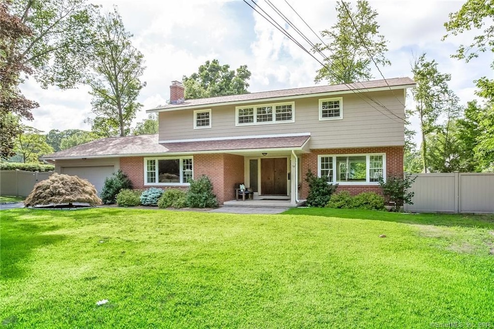 129 Roslyn Dr, New Britain, CT 06052 - photo 1