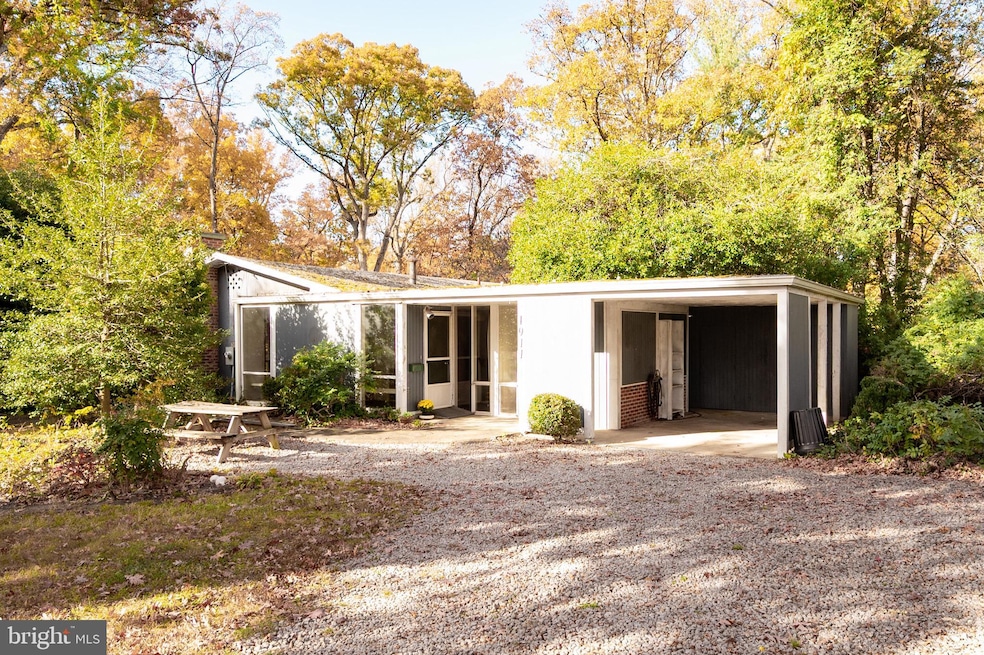 Pending $949,900 • Co-Listing Agent