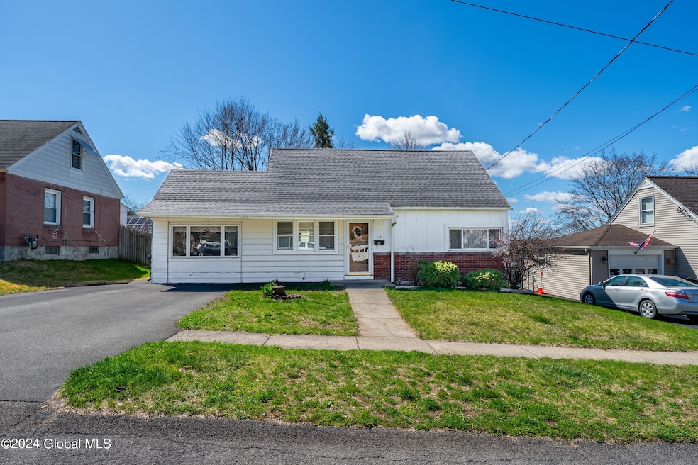 318 Sunset Ave, Rensselaer, NY 12144 - photo 1