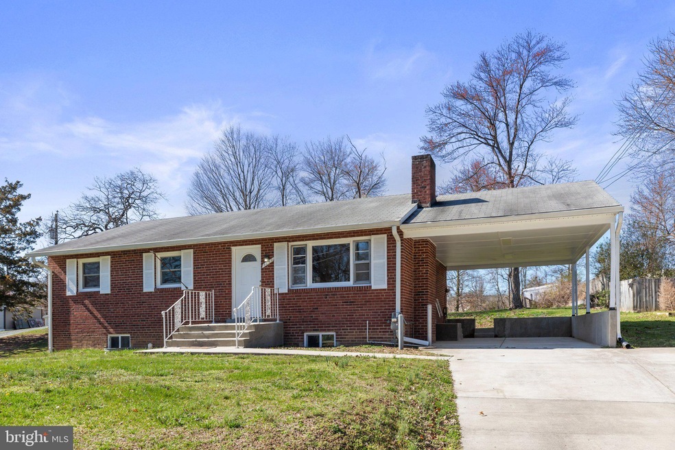 4139 Anderson Rd, Triangle, VA 22172 - photo 1