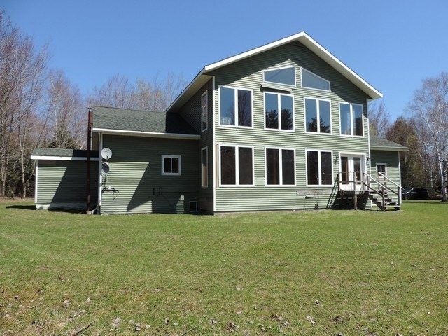 646 Cheney Rd, Lowell, VT 05847 - photo 1