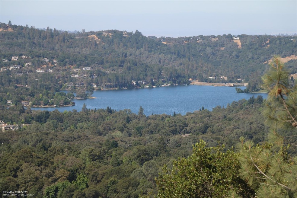 Views from the building area of this parcel. Lake Wildwood in the distance.