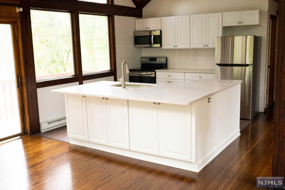 14 Westview Rd, Wayne, NJ 07470 - photo 1