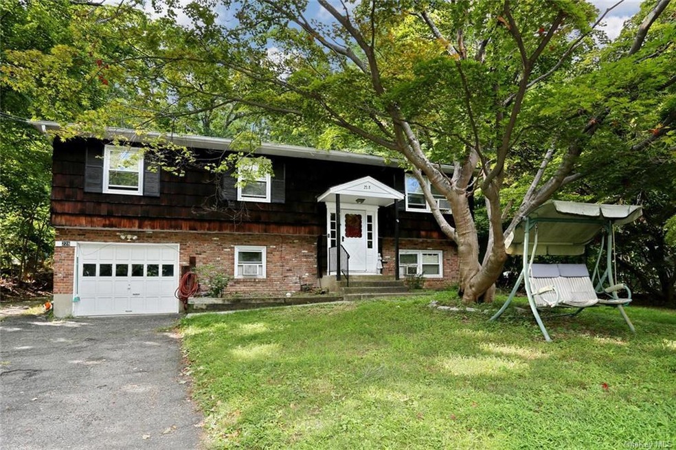 228 Haverstraw Rd, Suffern, NY 10901 - photo 1