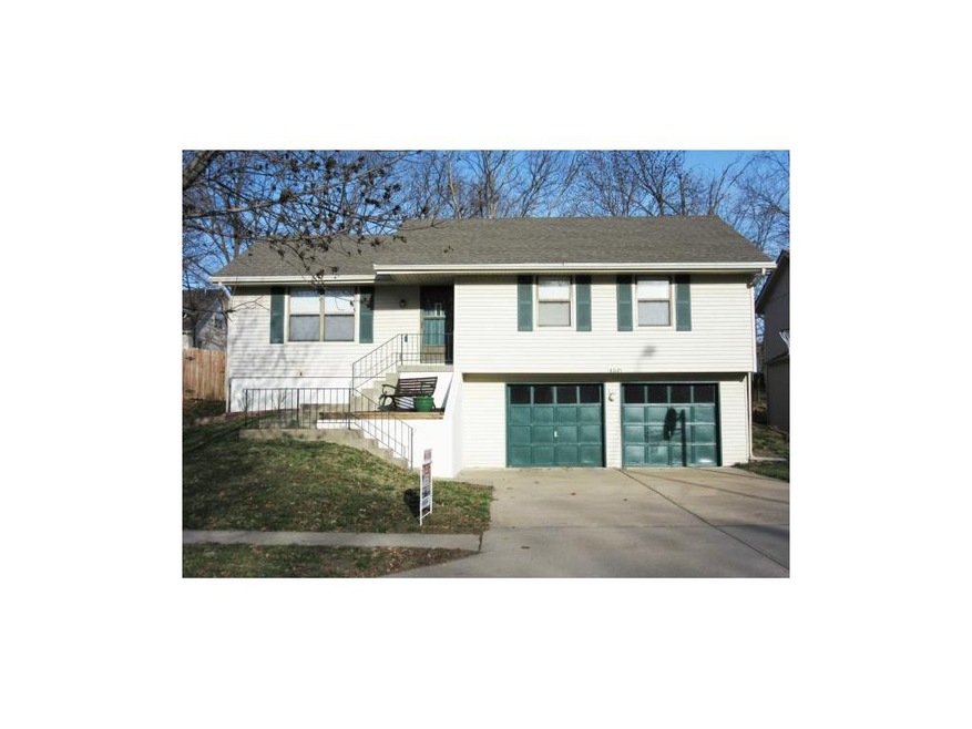 Vinyl Siding - Maintenance Free - Wrought Iron Han