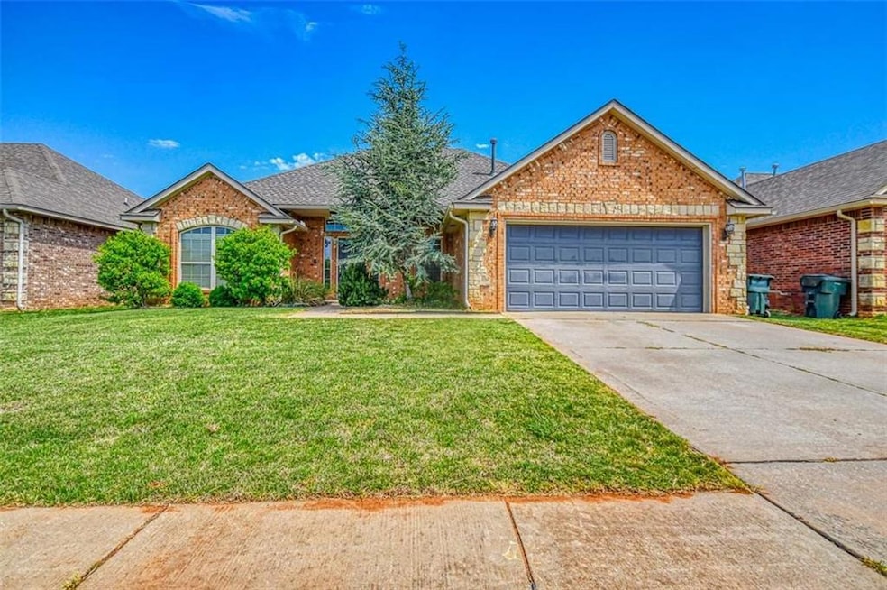 1121 Glen Eagles Ct, Norman, OK 73072 - photo 1