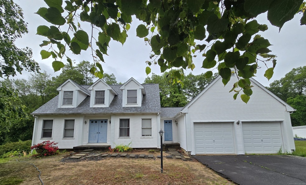 16 Landing Cir, Windsor, CT 06095 - photo 1