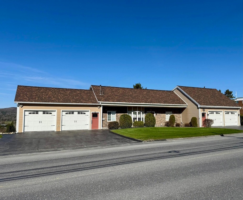 For Sale $449,900 • Co-Listing Agent