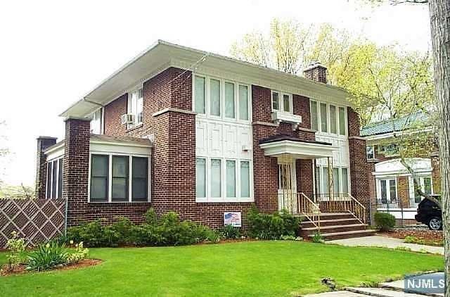 394 Parker St unit 398, Newark, NJ 07104 - photo 1