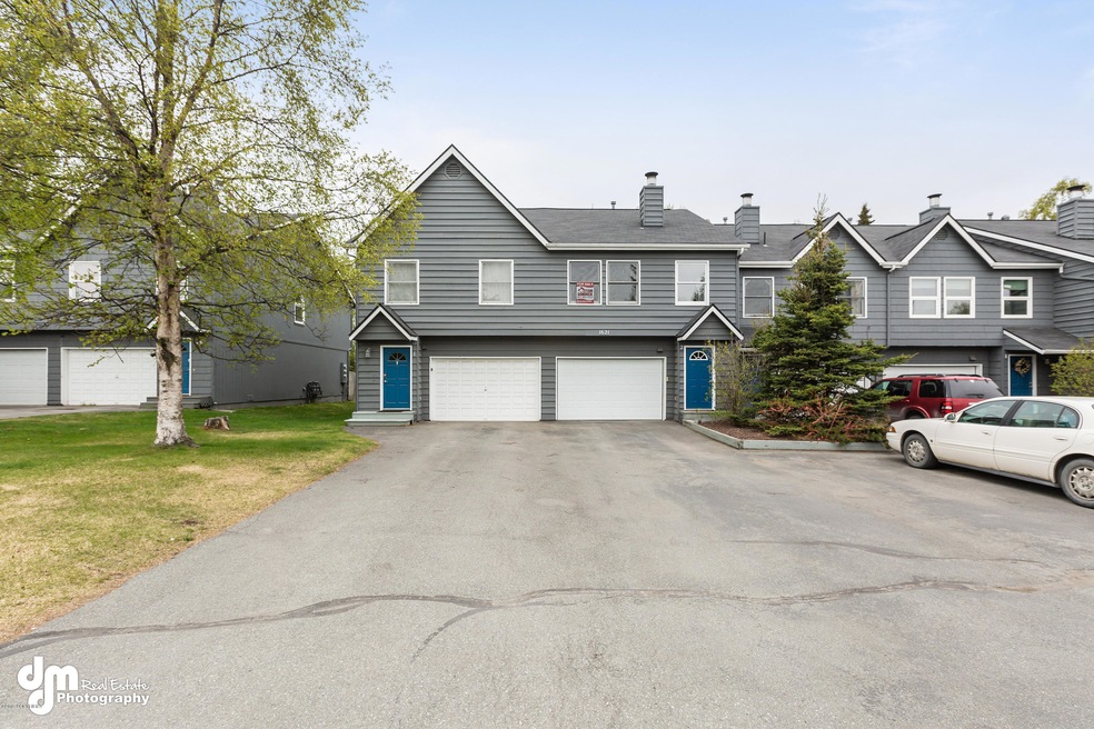 Exterior Front MS_74513-FULL
