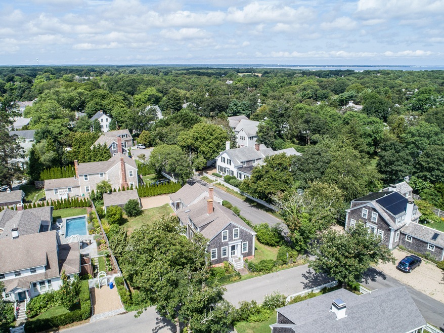 12 Green Ave, Edgartown, MA 02539 - photo 1