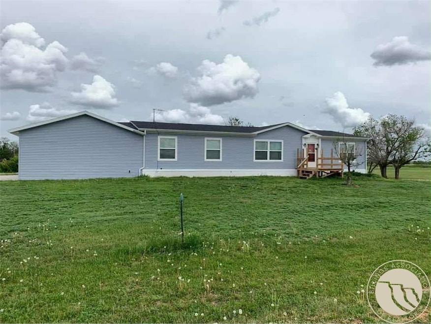 118 Sanders St, Plevna, MT 59344 - photo 1