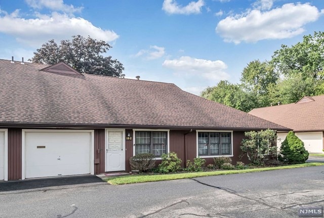 18-2 Tamaron Dr unit 2, Waldwick, NJ 07463 - photo 1
