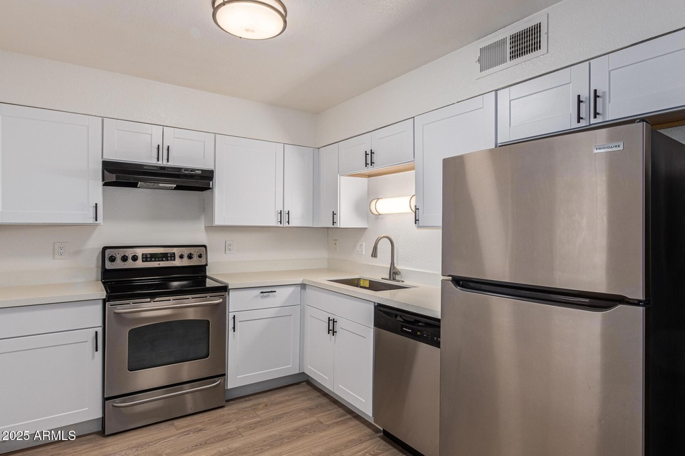 1107 E University Dr unit 308, Mesa, AZ 85203 - photo 1