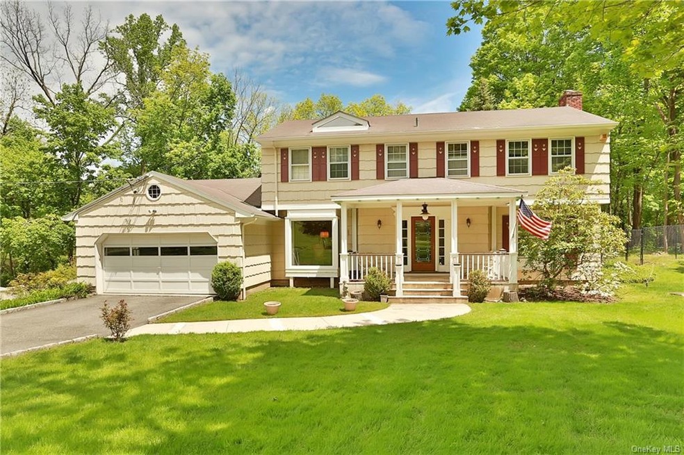 3 Suzanne Ln, Pleasantville, NY 10570 - photo 1