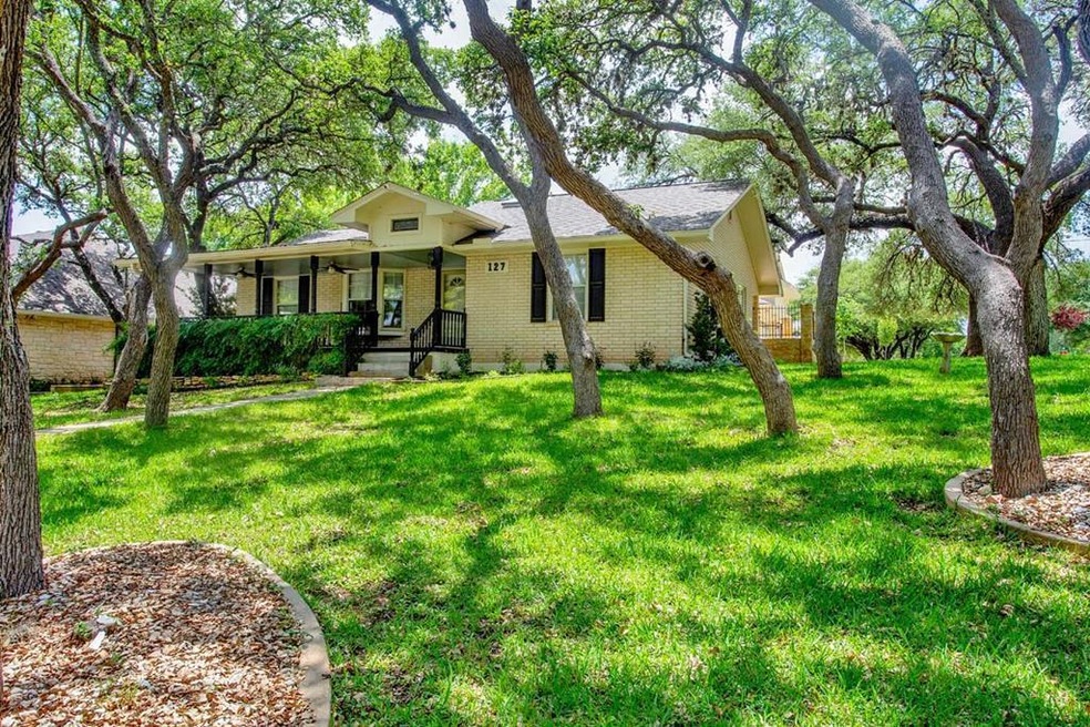 127 Tanglewood Dr, Fredericksburg, TX 78624 - photo 1