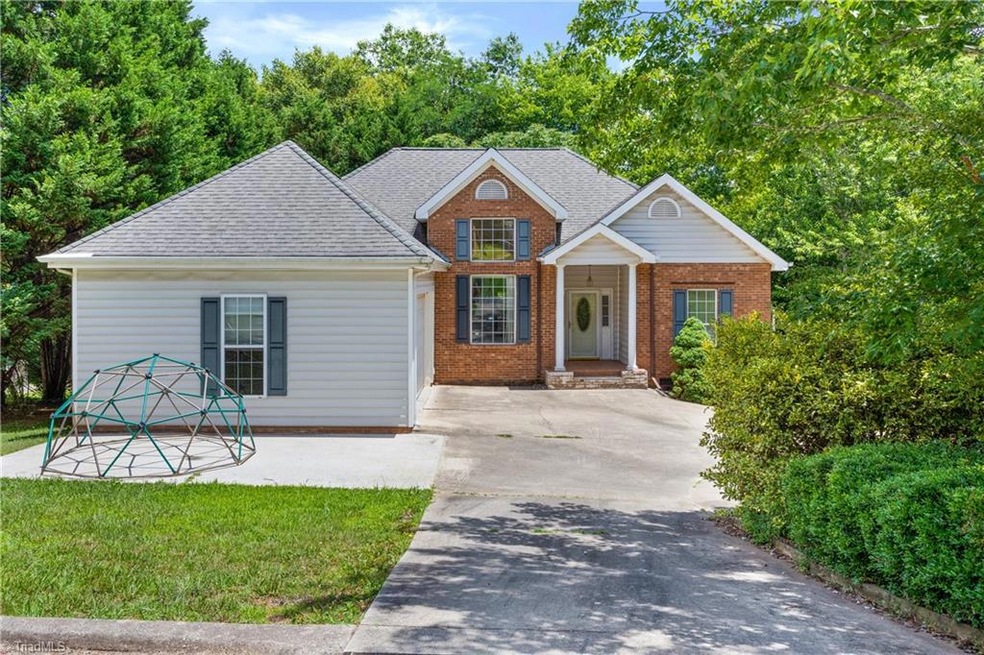 2048 King Ct, Asheboro, NC 27203 - photo 1