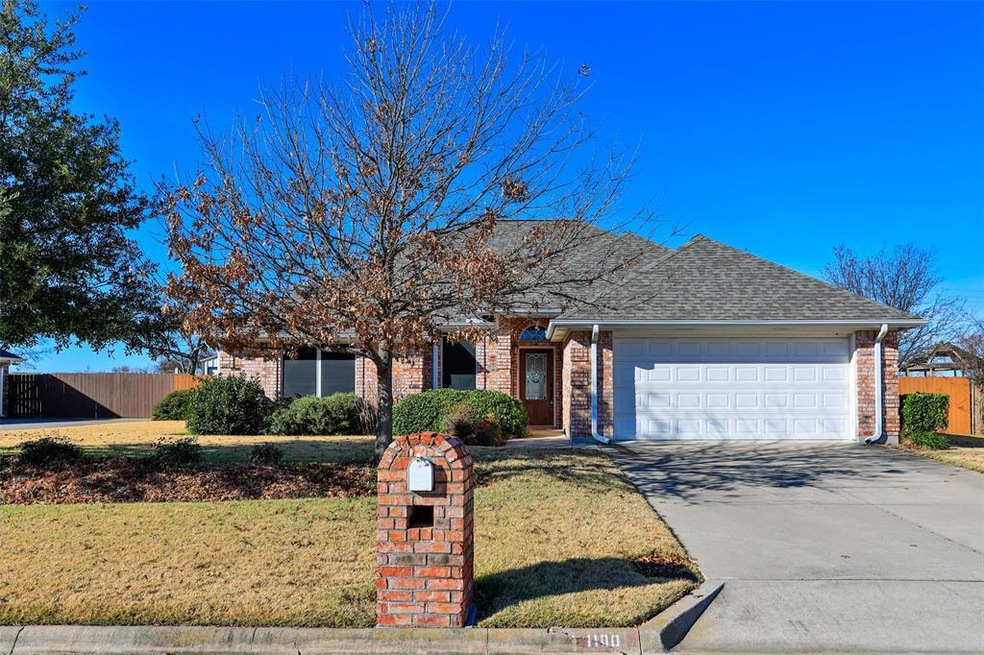 1100 W University Dr, Gainesville, TX 76240 - photo 1