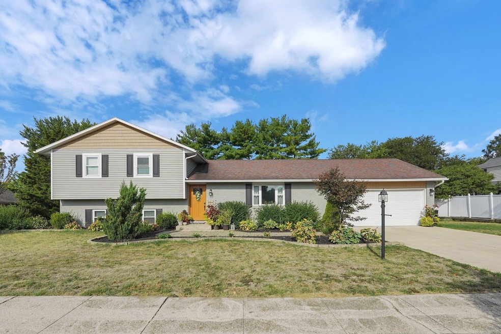 1267 Edgewood Dr, Circleville, OH 43113 - photo 1