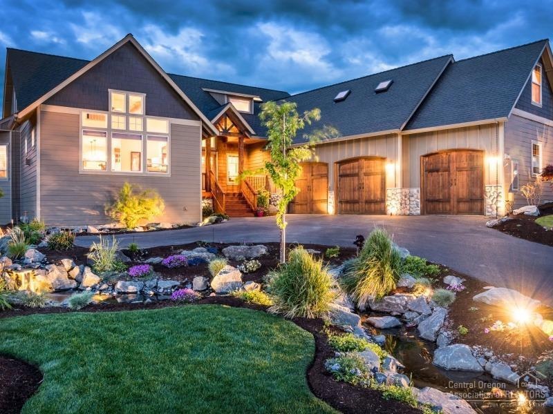 2346 SW 41st St, Redmond, OR 97756 - photo 1