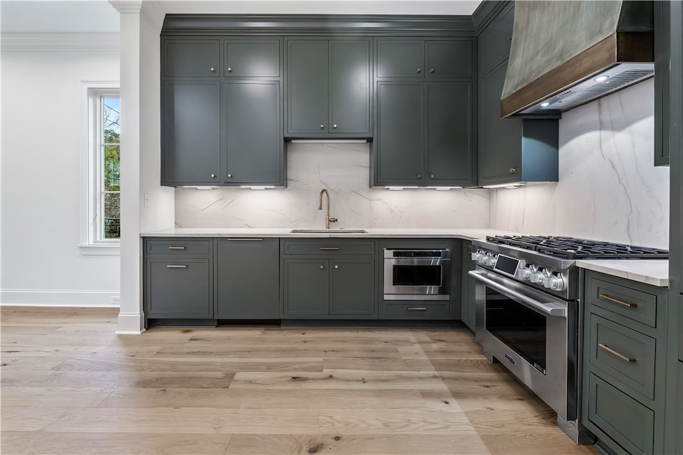 For Sale $1,500,000 • Co-Listing Agent