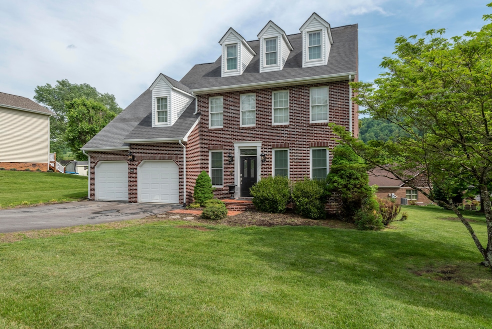 Sold $460,900