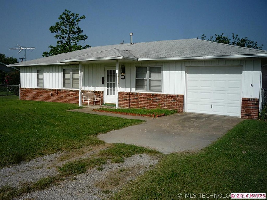 511 Meadowbrook Lane