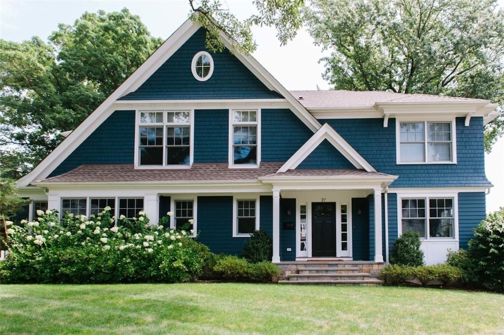 10 Hudson Place, Larchmont, NY 10538 - photo 1