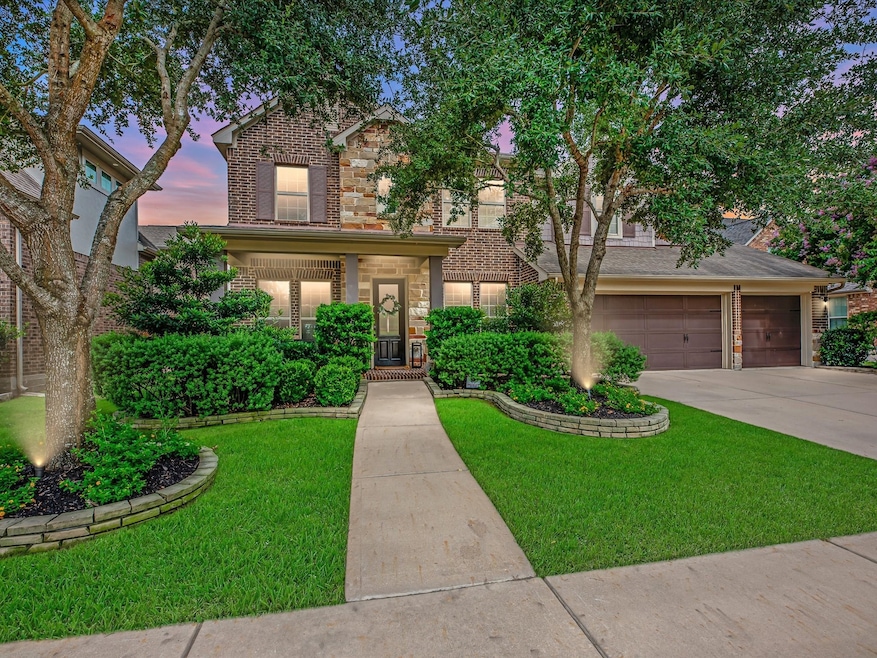 Towne Lake 2-Story, pristine from the inside out!