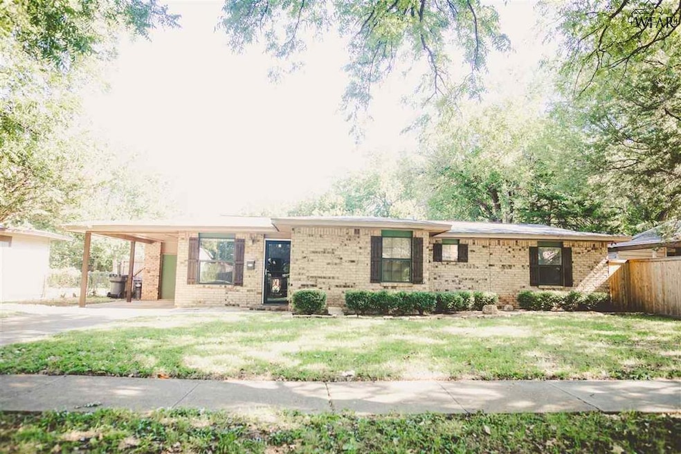 1542 Cynthia Ln, Wichita Falls, TX 76302 - photo 1