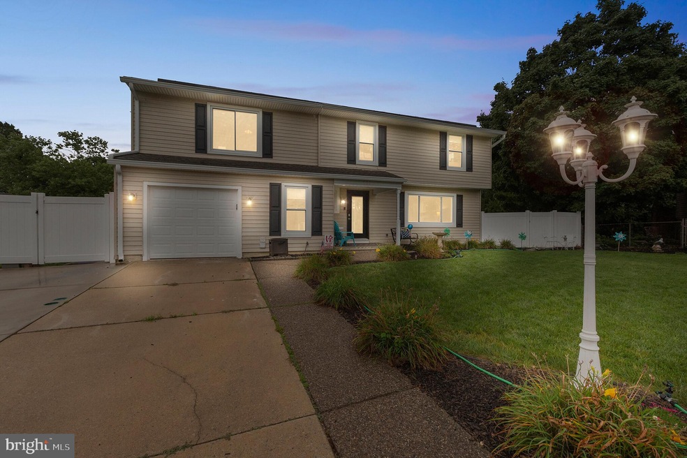 559 Balsam Ct, Runnemede, NJ 08078 - photo 1