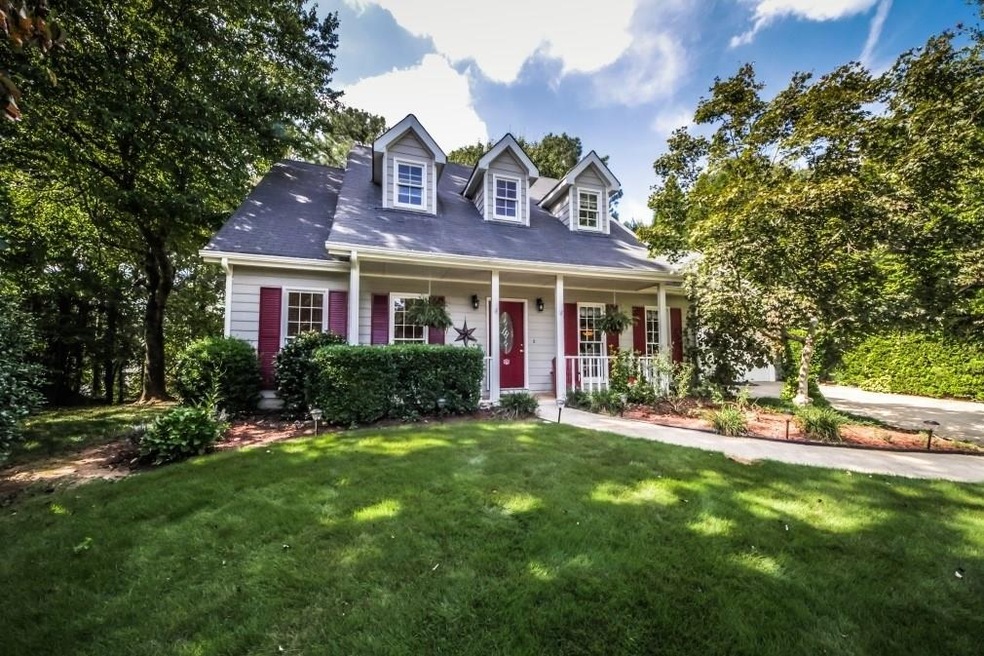 9290 Brumbelow Crossing Way, Alpharetta, GA 30022 - photo 1