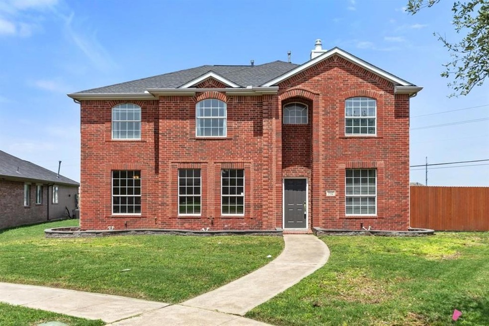 710 Gateway Bend, Wylie, TX 75098 - photo 1